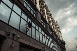 Мытье окон в многоквартирных домах